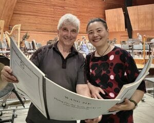 Peter Oundjian y Wang Jie en el Colorado Music Festival, un festival de música clásica celebrado en Boulder, Colorado.
